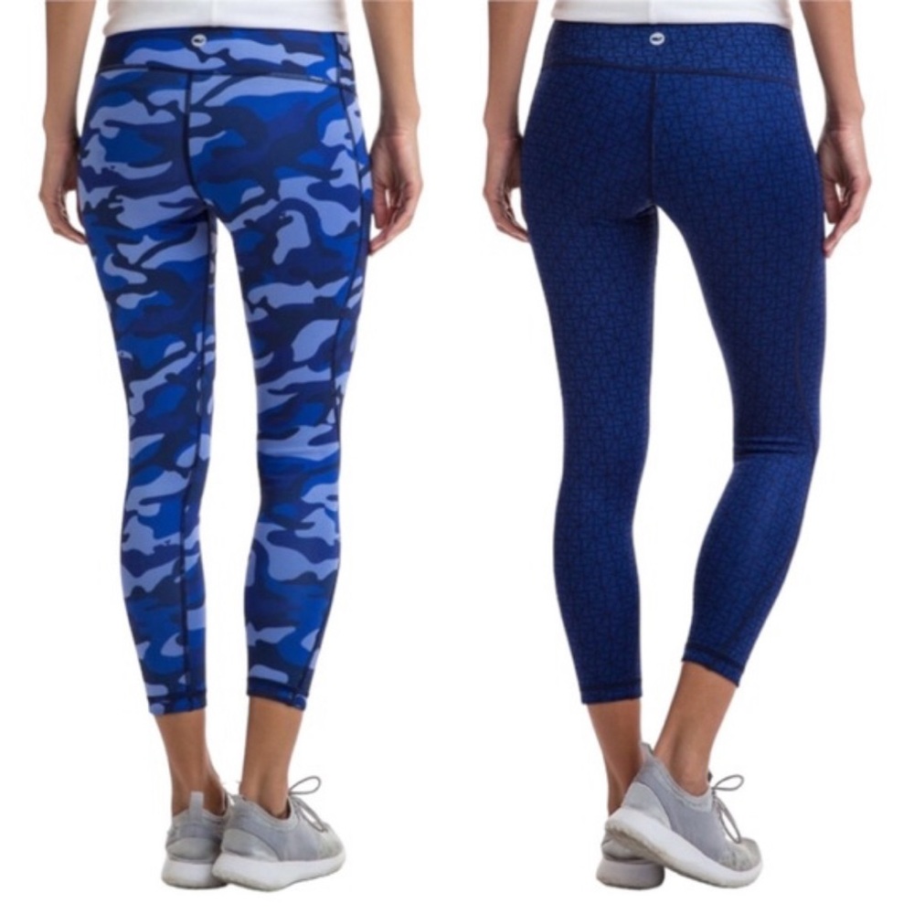 Vineyard Vines Performance reversible whale/camo leggings